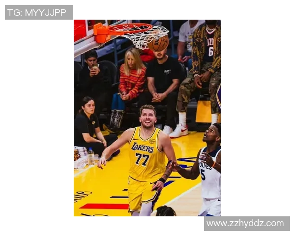 湖人爆冷输球！詹姆斯30分难救主，老鹰团队协作制胜，东契奇全能表现抢眼